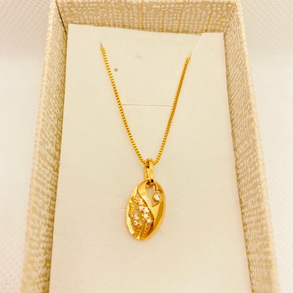 24 carat Gold Plated Zodiac sign necklace - Picture 6 of 12